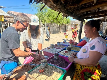 Cultural Immersion: Dive into Malagasy Culture: Andavadoaka Immersion