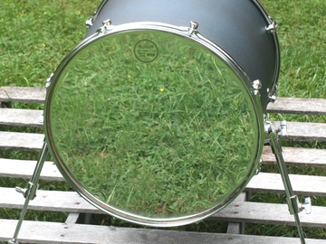 Selling with online payment: SOLD    TRICK 16 x 18 Bop bass drum w/ Trick drum riser