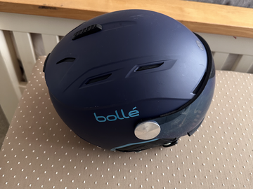 Winter sports: Ski helmet
