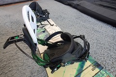General outdoor: K2 RayGun Snowboard, size 153, with K2 carry case.