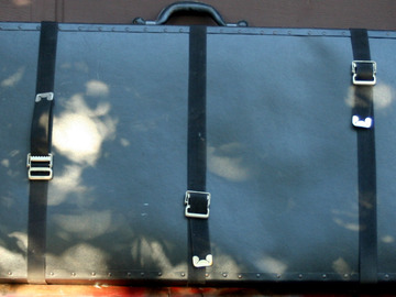 Selling with online payment: Mallet instrument case 42 x 21 x 3 1/2