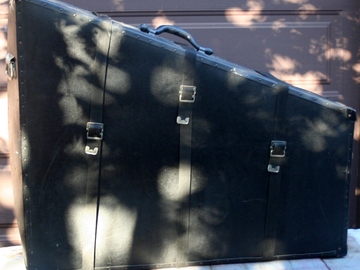 Selling with online payment: Mallet instrument case 43 1/2 x 33 x 41 x 18  6 inches thick
