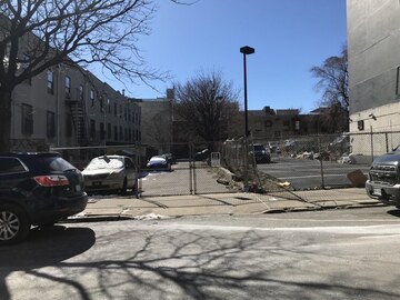 Monthly Rentals (Owner approval required): East Tremont NY, Parking Space In Most Desirable And Busy Place