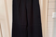 Selling: Wide Pants Large