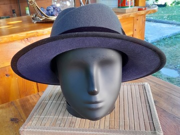 Vente au détail: Chapeau feutre homme femme gris et bleu 