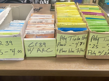 Selling with online payment: 200 various uncut ophthalmic lenses