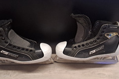 Verkaufen mit Online-Zahlungen: Goalie Schlittschuhe Bauer Supreme ONE55