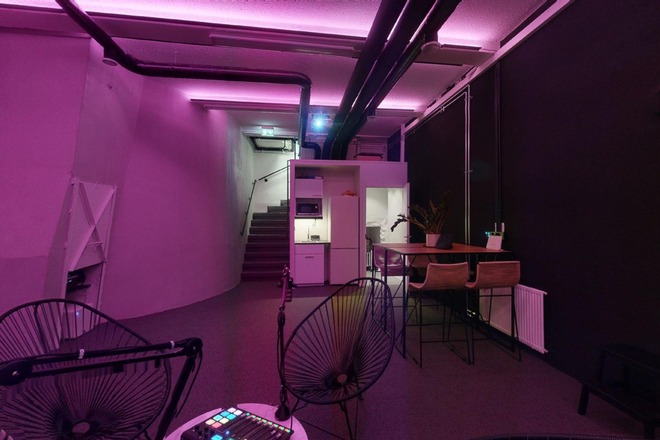 STUDIO / ÄÄNITYSTILA / TOIMISTO  HELSINGIN KESKUSTA