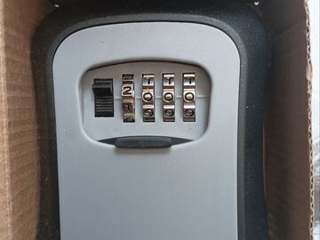 À vendre: Boîte de rangement sécurisée pour clés combinée