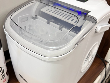 For Sale: Ice maker