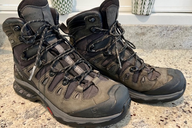 Second hand mountaineering boots top