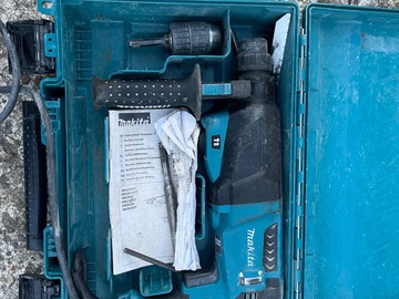 À vendre: Makita Perforateur hr2630