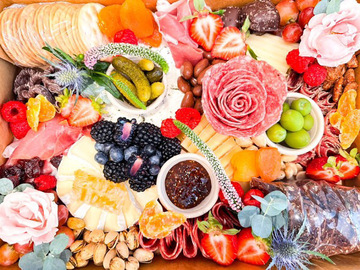 Offering without online payment (No Fees): Premier Charcuterie Service in Newport Beach