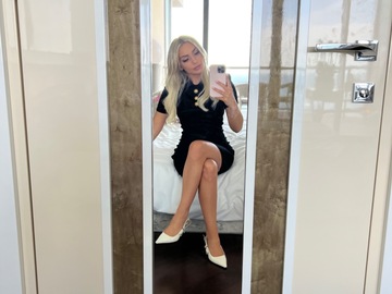 Naked Cleaners USA: Blonde girl next door does your dirty work 
