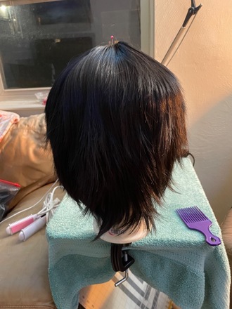 Short black wig