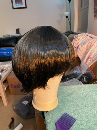 Short black wig