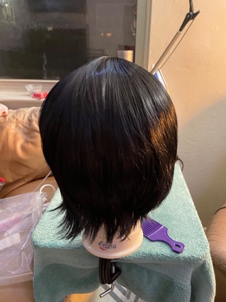 Short black wig