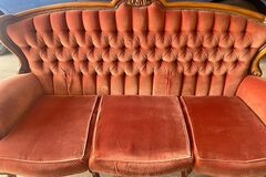 Selling: "Hills" 3 Piece Lounge Suite