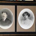Vente: Tableau avec joli cadre et 2 photos anciennes et aussi....