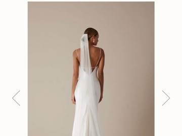 Selling: Karen Willis Holmes Camila Veil - BNIB