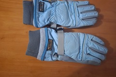 Winter sports: Trespass ski gloves small/medium
