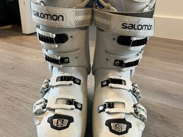 Winter sports: Salomon XMAX 90 Women's Ski Boots