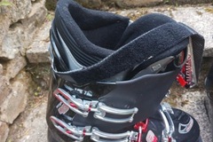 Winter sports: Salomon ski boots size 31.
