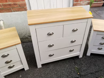 À vendre: Commode + tables d'appoints