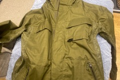Winter sports: Men’s large RONIN burton coat 