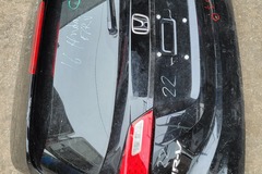 Selling with online payment: 17 - 22 HONDA CRV - LIFTGATE