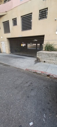 Hollywood CA, Safe Covered Parking Near The Hollywood Bowl & More