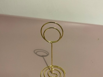 Selling: 24 Gold Menu/Photo Clips 