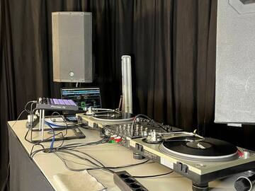 Renting out: Yksityinen tapahtumatila ja DJ-harjoittelutila – 35 m² – jopa 12 
