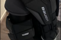 Verkaufen mit Online-Zahlungen: Bauer Elite Goalie Brustschutz