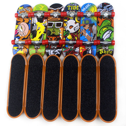200pcs - Real Skateboard Collectible Mini Skateboard