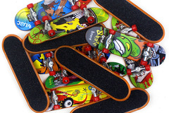 Bulk Lots: 200pcs - Real Skateboard Collectible Mini Skateboard
