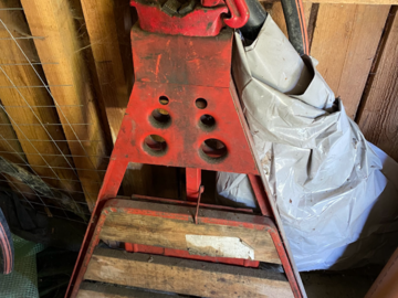 For sale : Étau et filteuse