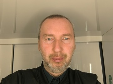 Offre avec paiement en ligne: Disponible pour discuter ou simplement besoin de parler 