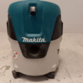 À louer: Aspirateur Makita 