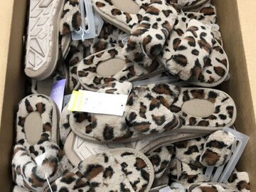 Bulk Lots: Case Lot of Womens Leopard Slippers - 40 Units - Shelf Pulls -