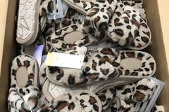 Bulk Lots: Case Lot of Womens Leopard Slippers - 40 Units - Shelf Pulls -