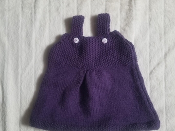 Sale retail: Robe salopette violette : 6 mois