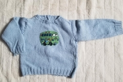 Vente au détail: Brassière bleue avec écusson voiture : 6 mois