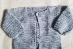 Vente au détail: Cardigan gris : 18 mois