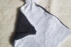Vente au détail: Doudou mouchoir blanc et noir