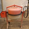 À louer:  bétonnière électrique Altrad B160