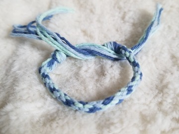 Vente au détail: Bracelet d'amitié nuance de bleu