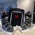 Winter sports: FISCHER VIRON 95 Somatec Ski Boots + carry bag