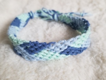 Sale retail: Bracelet brésilien tressé bleu 