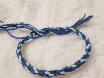 Vente au détail: Bracelet d'amitié gris et bleu 